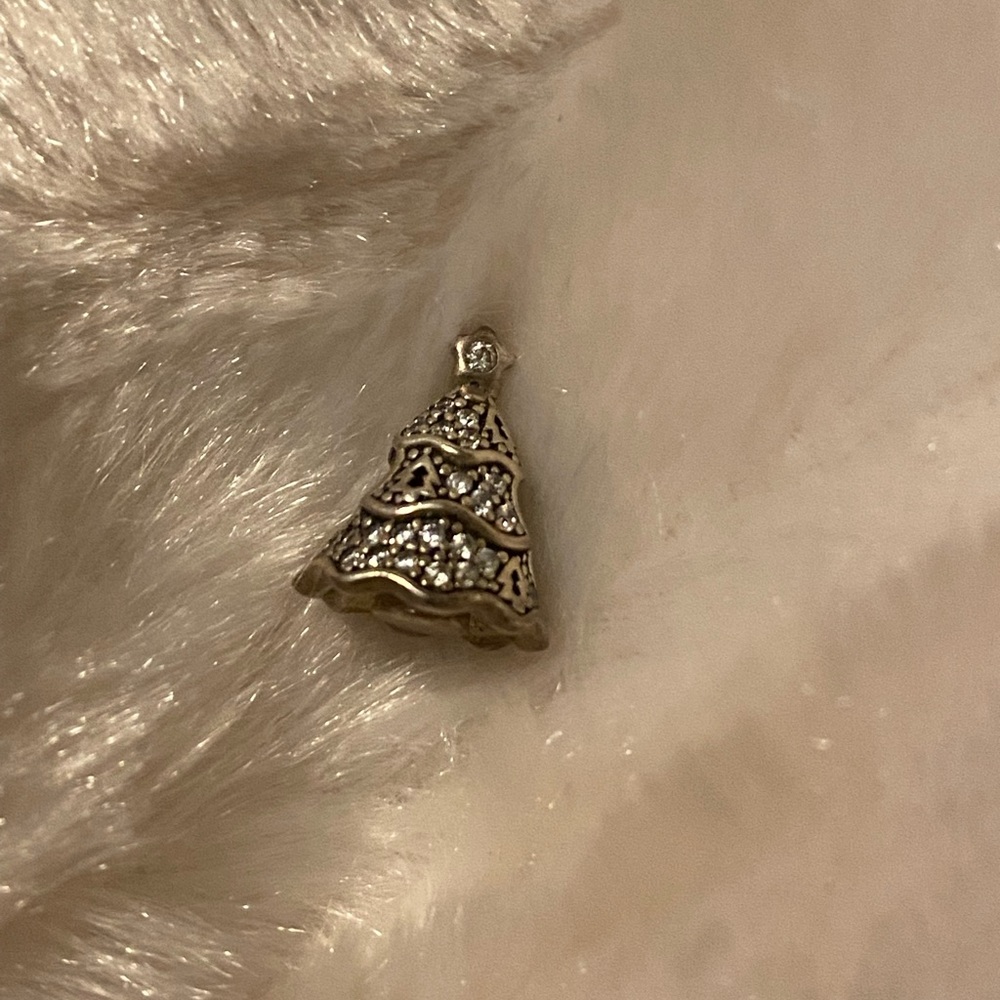 Pandora Christmas tree charm